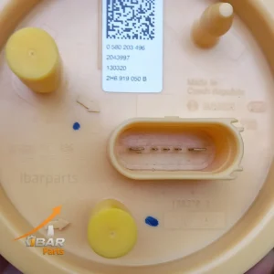 Imagen de la Tapa del Modulo de Bomba de Combustible para VW Amarok V6 Con su Codigo de Pieza con su etiqueta QR y No mbre de la Marca Bosch